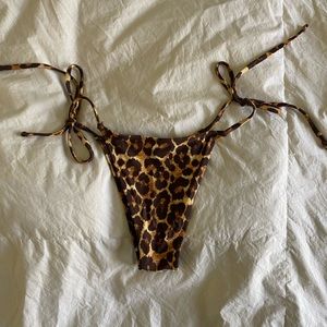Tropic of C Praia bottom in mama Africa size small bikini bottoms, leopard print